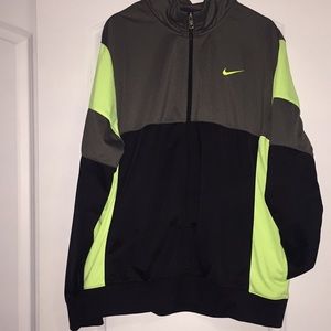 Nike Men’s zip up jacket